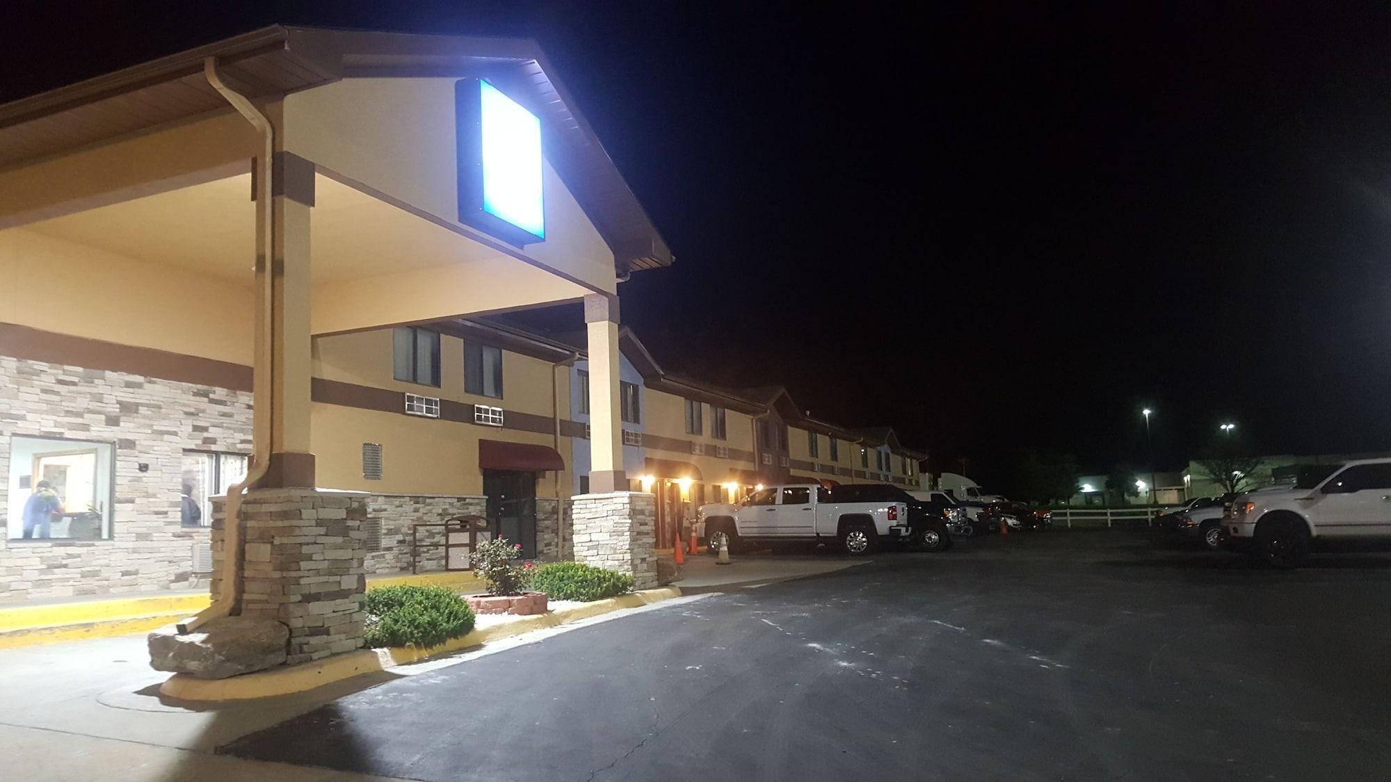 Americas Best Value Inn & Suites Harrisonville Exterior foto