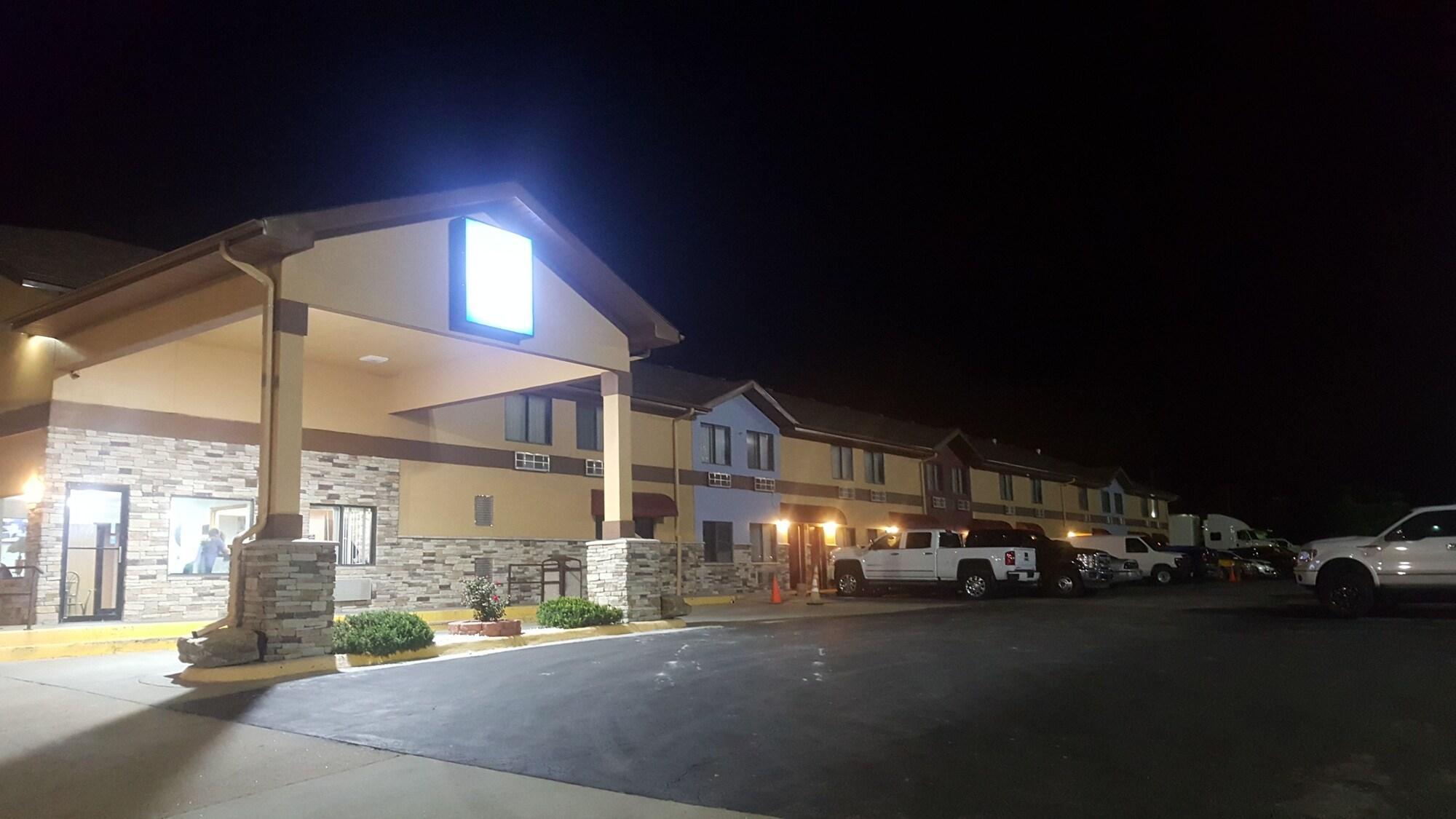 Americas Best Value Inn & Suites Harrisonville Exterior foto
