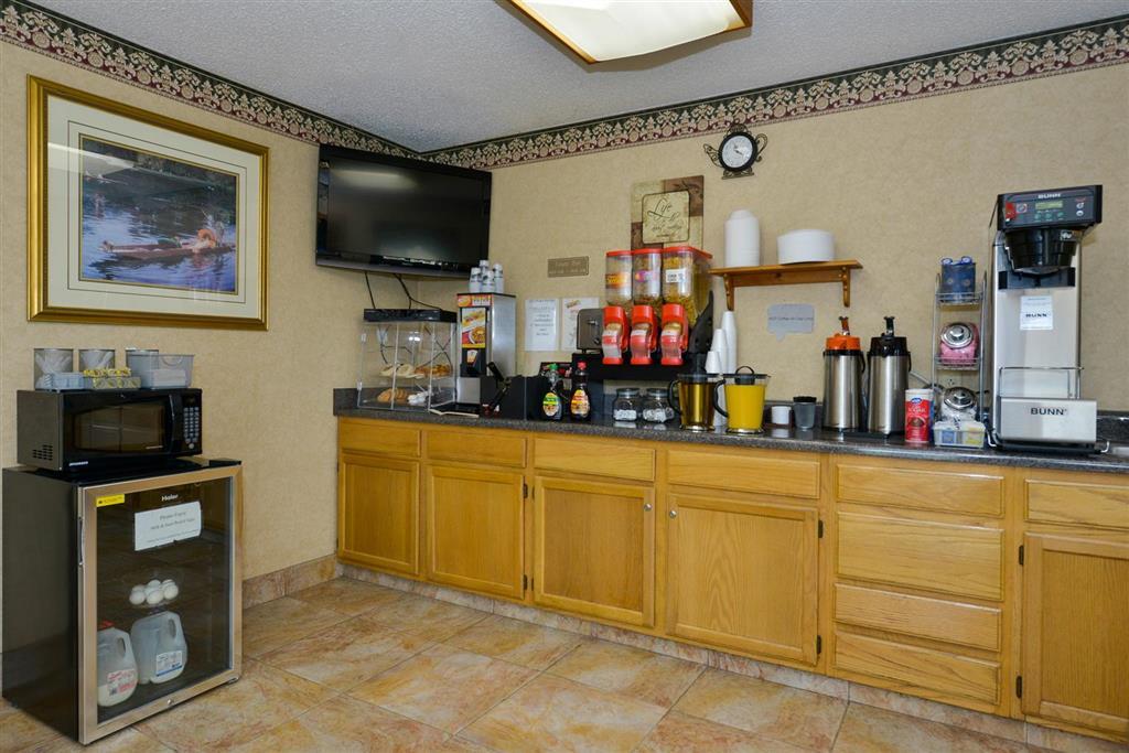 Americas Best Value Inn & Suites Harrisonville Restaurante foto